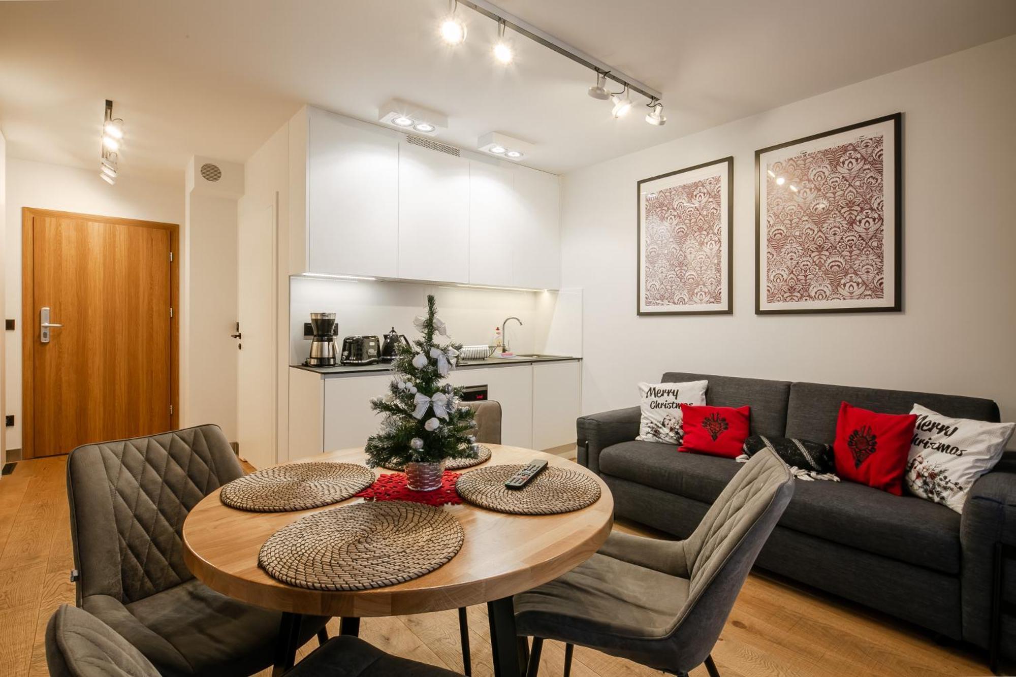 Apartment Gorski Przystanek Satola 1 *